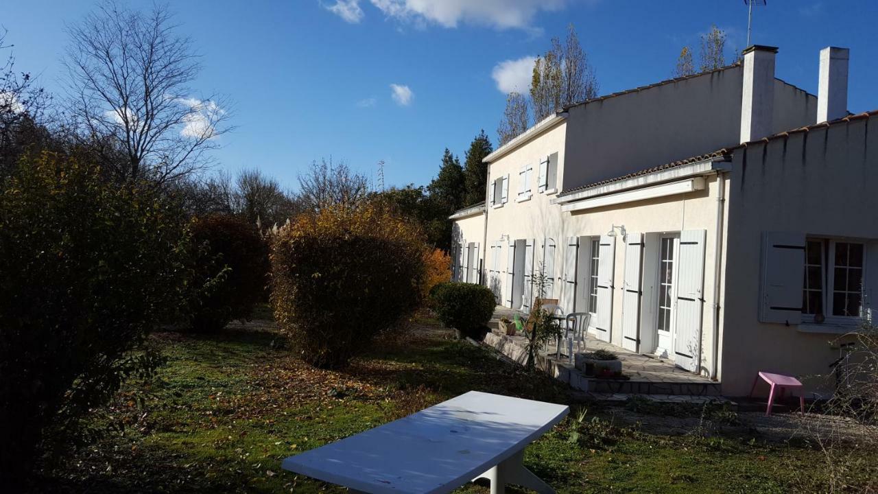 L'Abri D'Emilie - Chambre D'Hotes Saint-Xandre Dış mekan fotoğraf