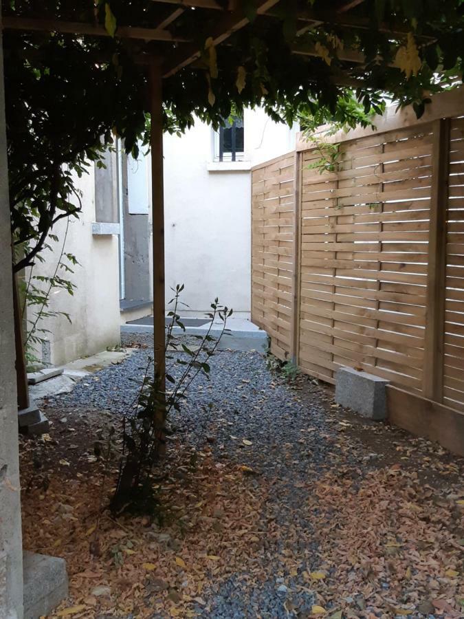 L'Abri D'Emilie - Chambre D'Hotes Saint-Xandre Dış mekan fotoğraf