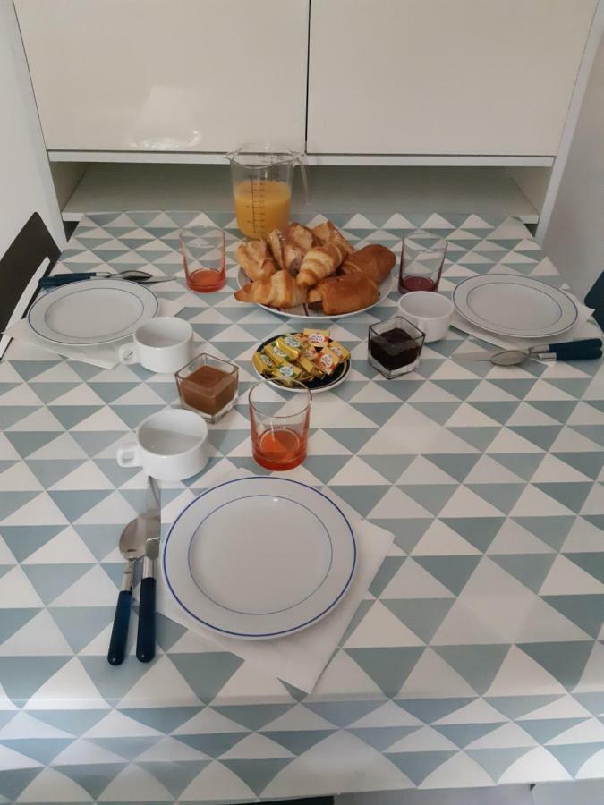 L'Abri D'Emilie - Chambre D'Hotes Saint-Xandre Dış mekan fotoğraf